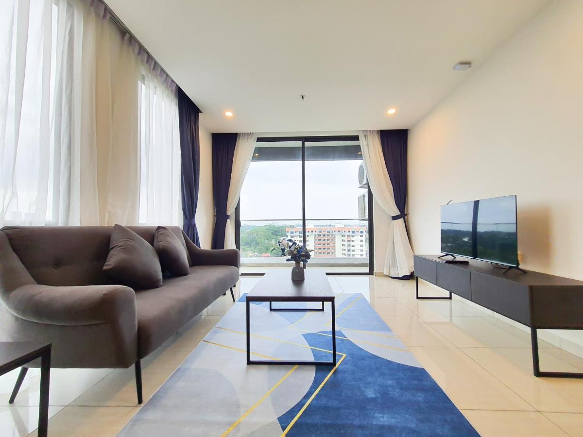 Ramada Suites By Wyndham The Straits Johor Bahru Esterno foto