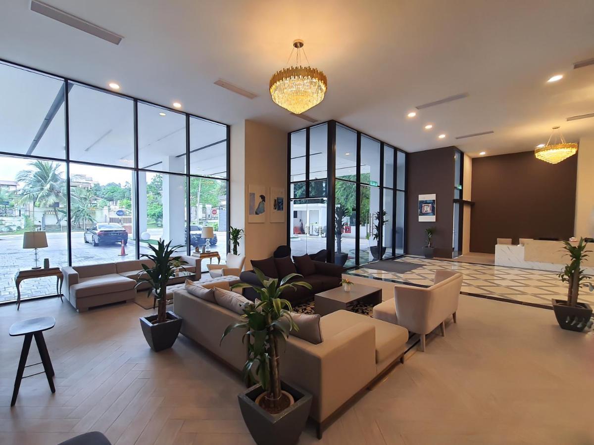 Ramada Suites By Wyndham The Straits Johor Bahru Esterno foto