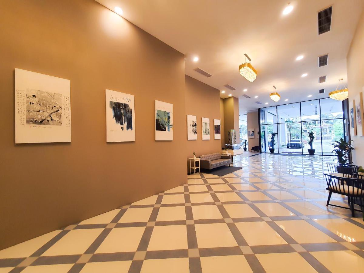 Ramada Suites By Wyndham The Straits Johor Bahru Esterno foto